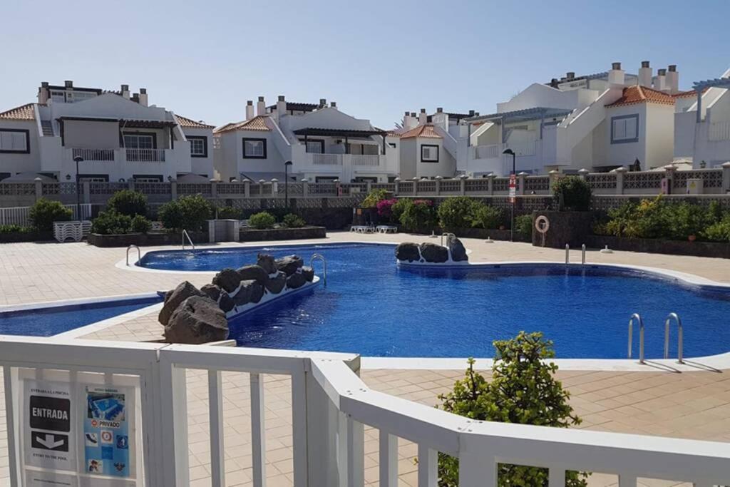 ארונה Private Apartment With Roof Terrace מראה חיצוני תמונה